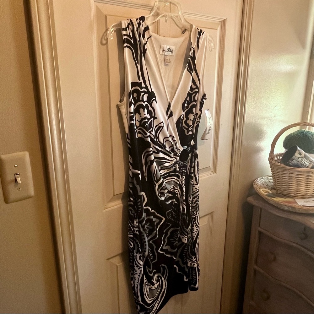 Joseph Ribkoff Black & White Abstract Sleeveless Dress – Size 8, NWT